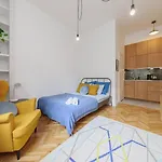 Canary Corner Studio City Centre