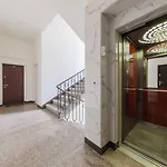 Canary Corner Studio City Centre