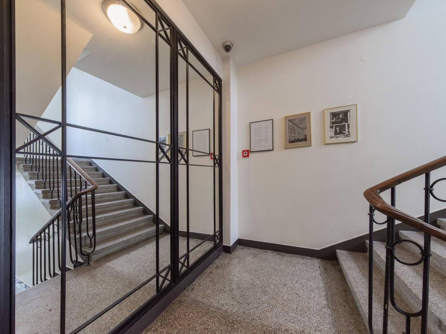 Canary Corner Centre Apartament Warszawa
